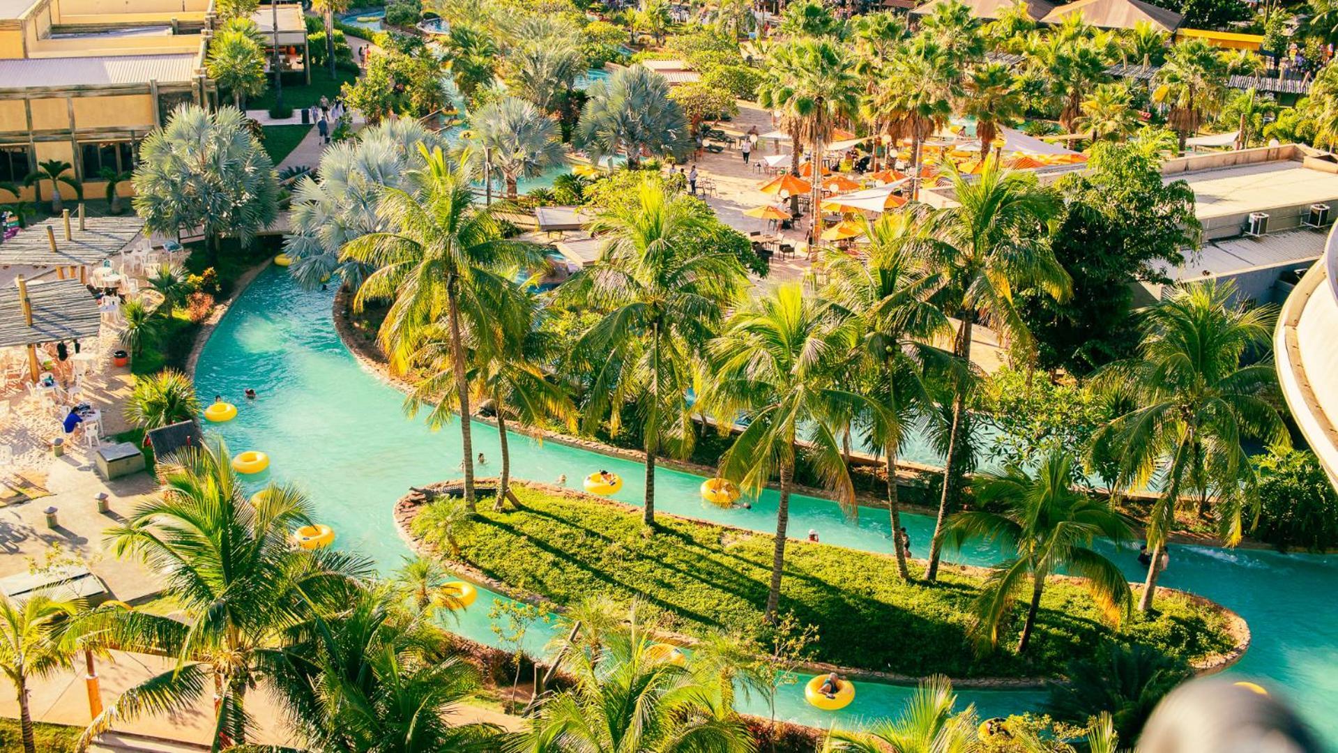 Hot Beach Resort Olimpia Ngoại thất bức ảnh The artificial river at the Atlantis Paradise Island
