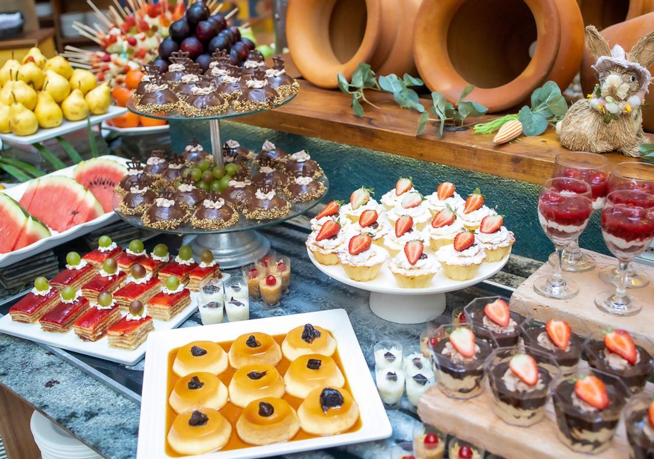 Hot Beach Resort Olimpia Ngoại thất bức ảnh A dessert buffet